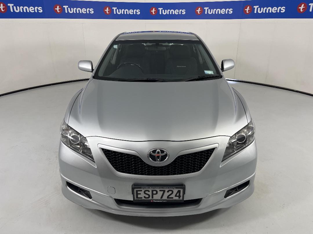 Photo '2' of Toyota Camry