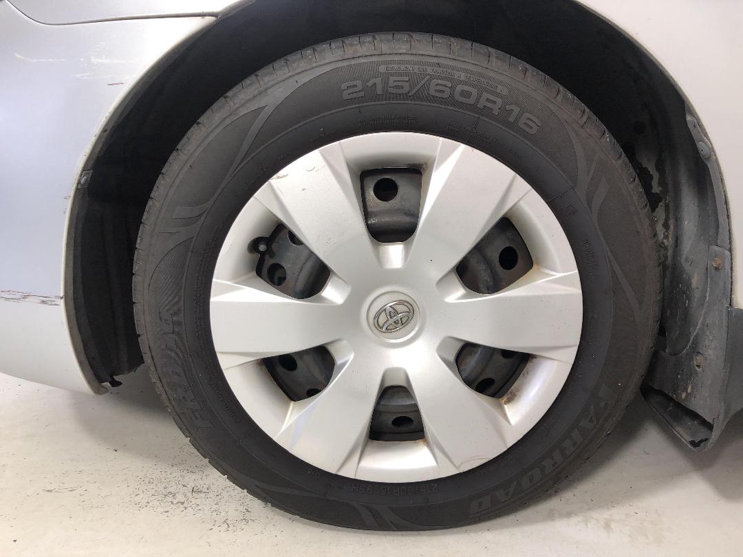 Photo '10' of Toyota Camry