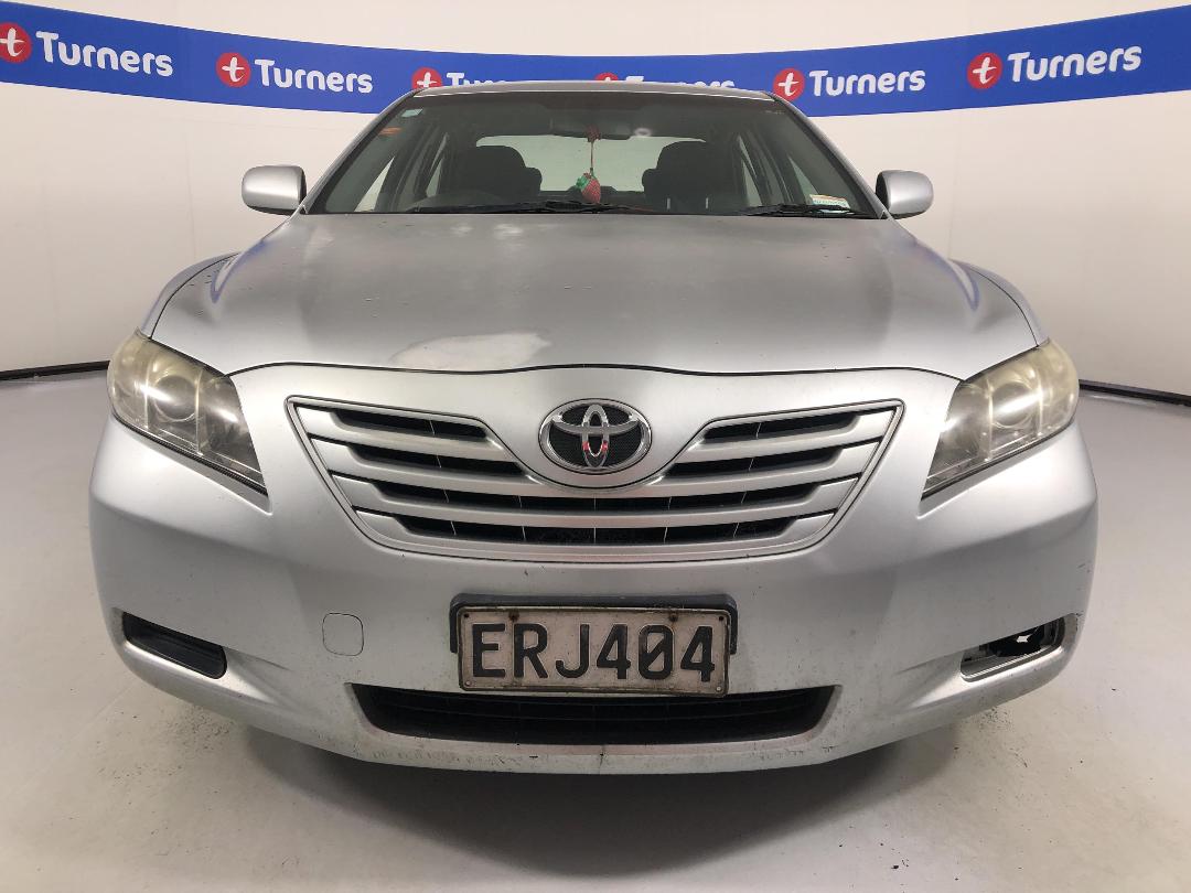 Photo '2' of Toyota Camry