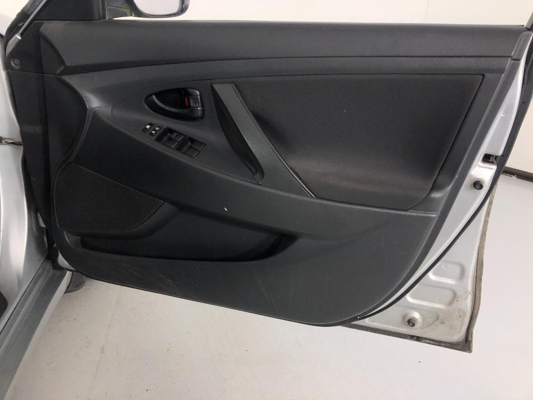 Photo '15' of Toyota Camry