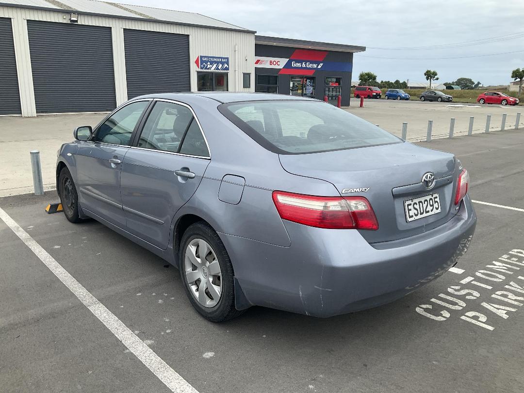 Photo '5' of Toyota Camry GL Photo '5' of Toyota Camry GL