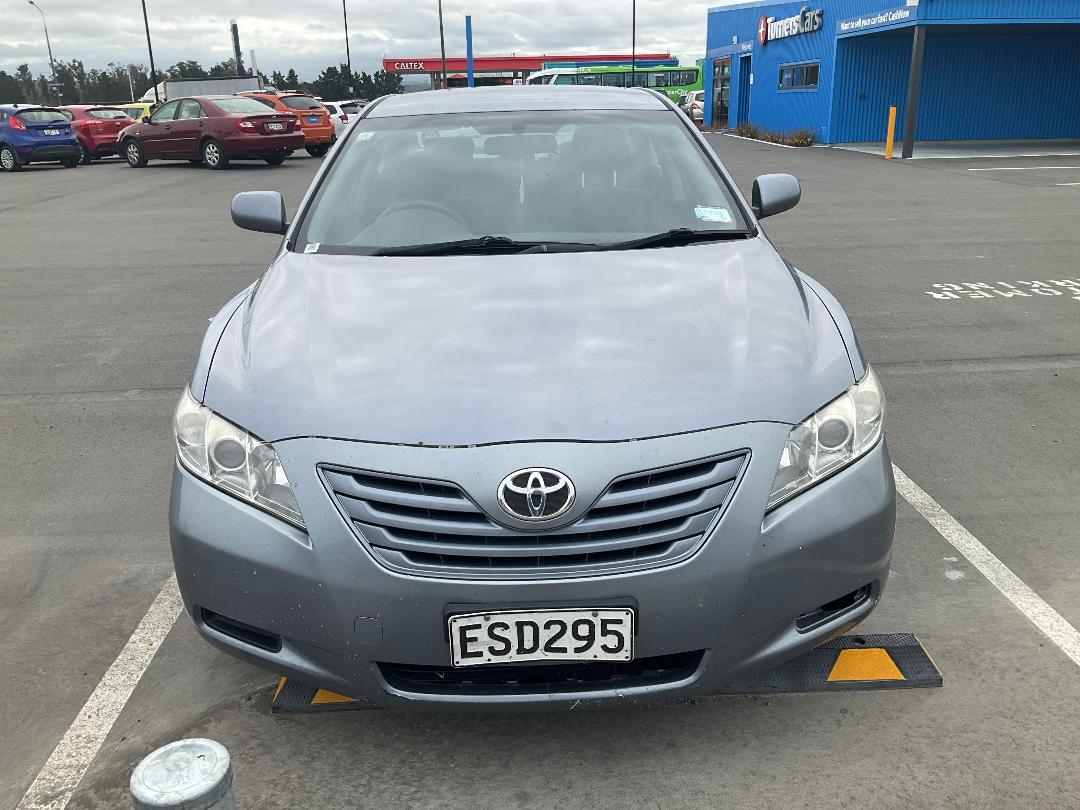 Photo '3' of Toyota Camry GL Photo '3' of Toyota Camry GL