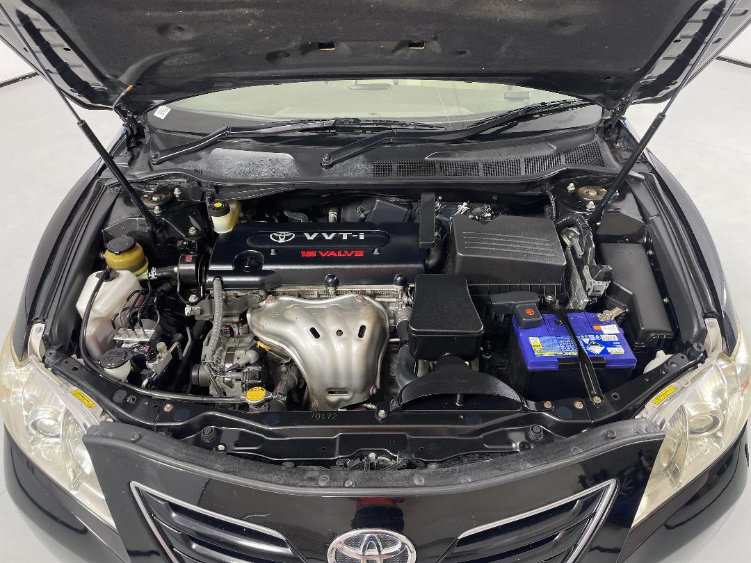 Photo '13' of Toyota Camry