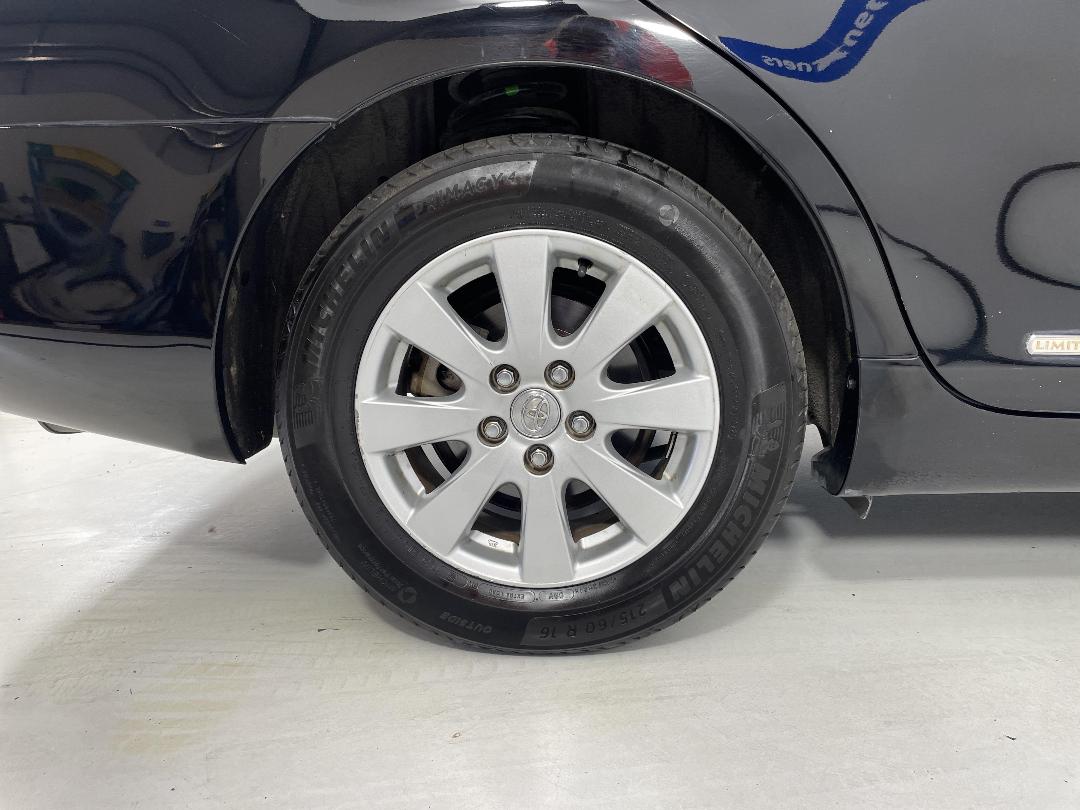 Photo '12' of Toyota Camry