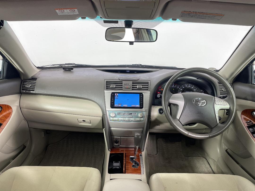 Photo '17' of Toyota Camry