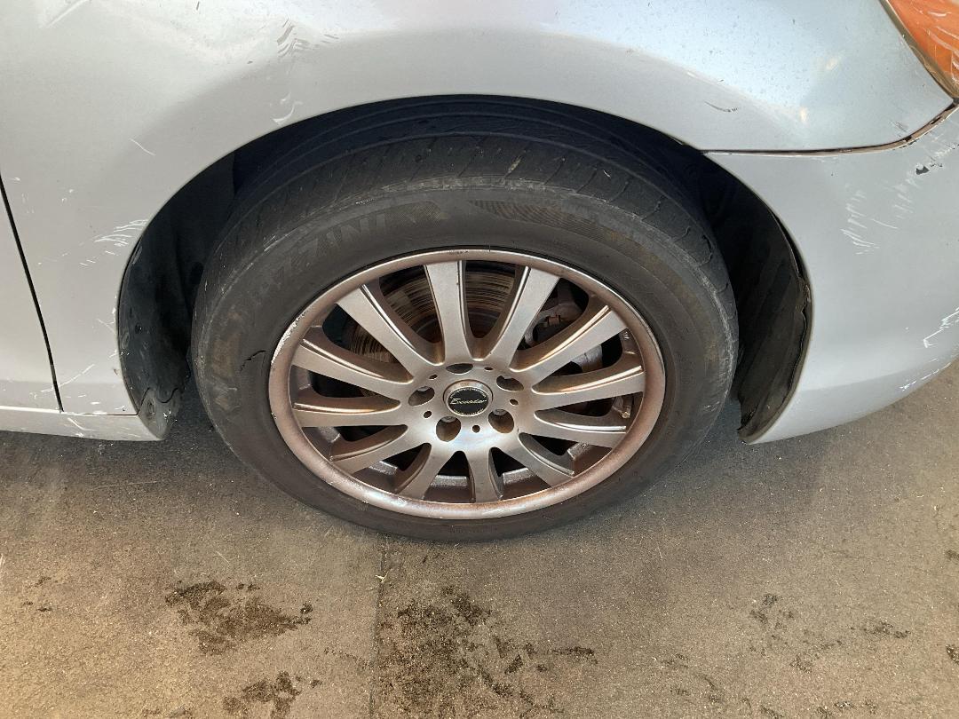 Photo '2' of Toyota Camry