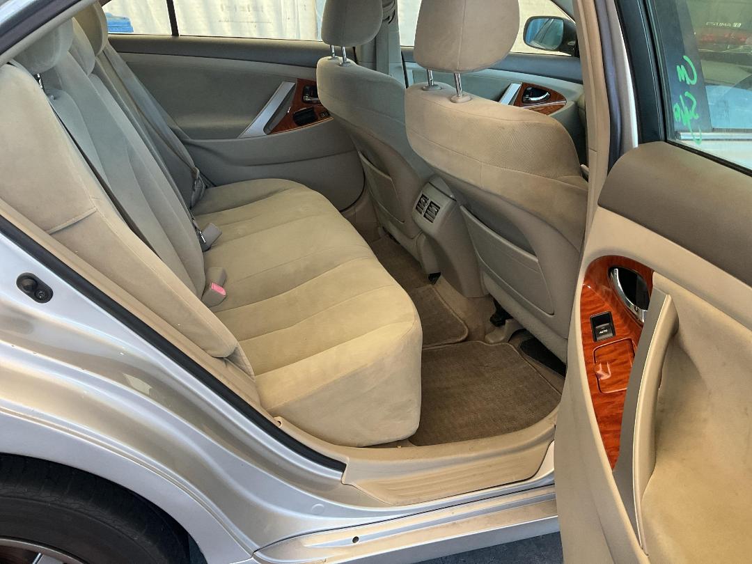 Photo '22' of Toyota Camry