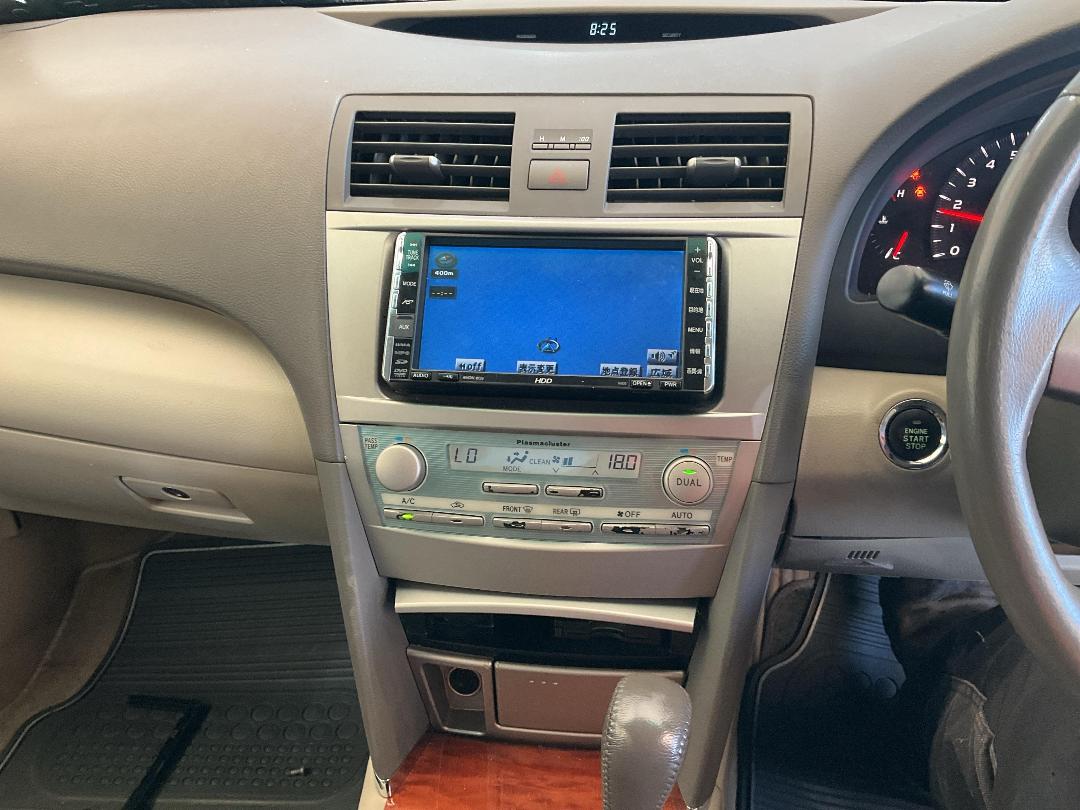 Photo '27' of Toyota Camry