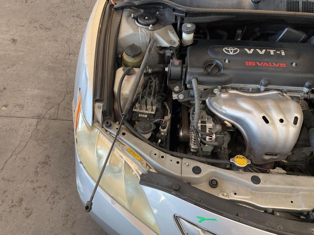 Photo '33' of Toyota Camry