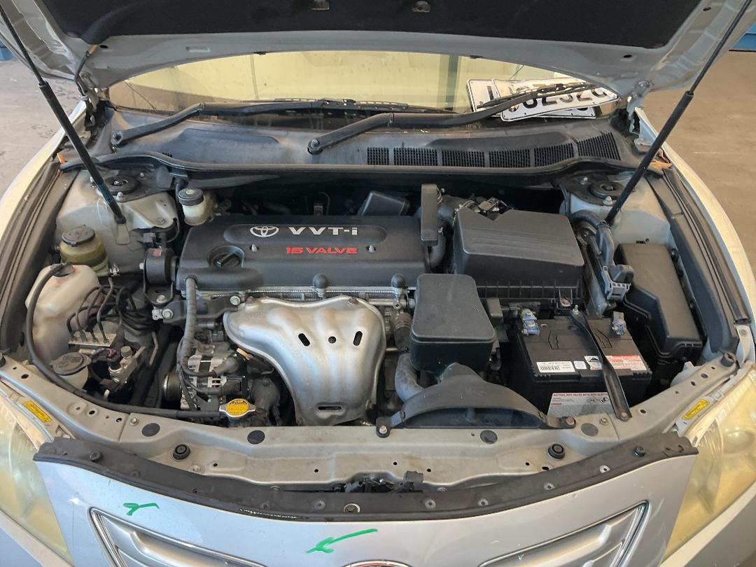 Photo '32' of Toyota Camry