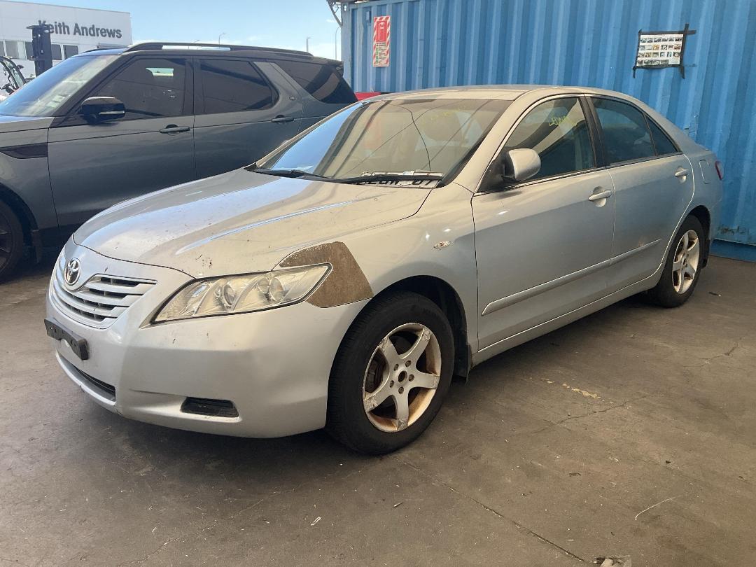 Photo '8' of Toyota Camry GL