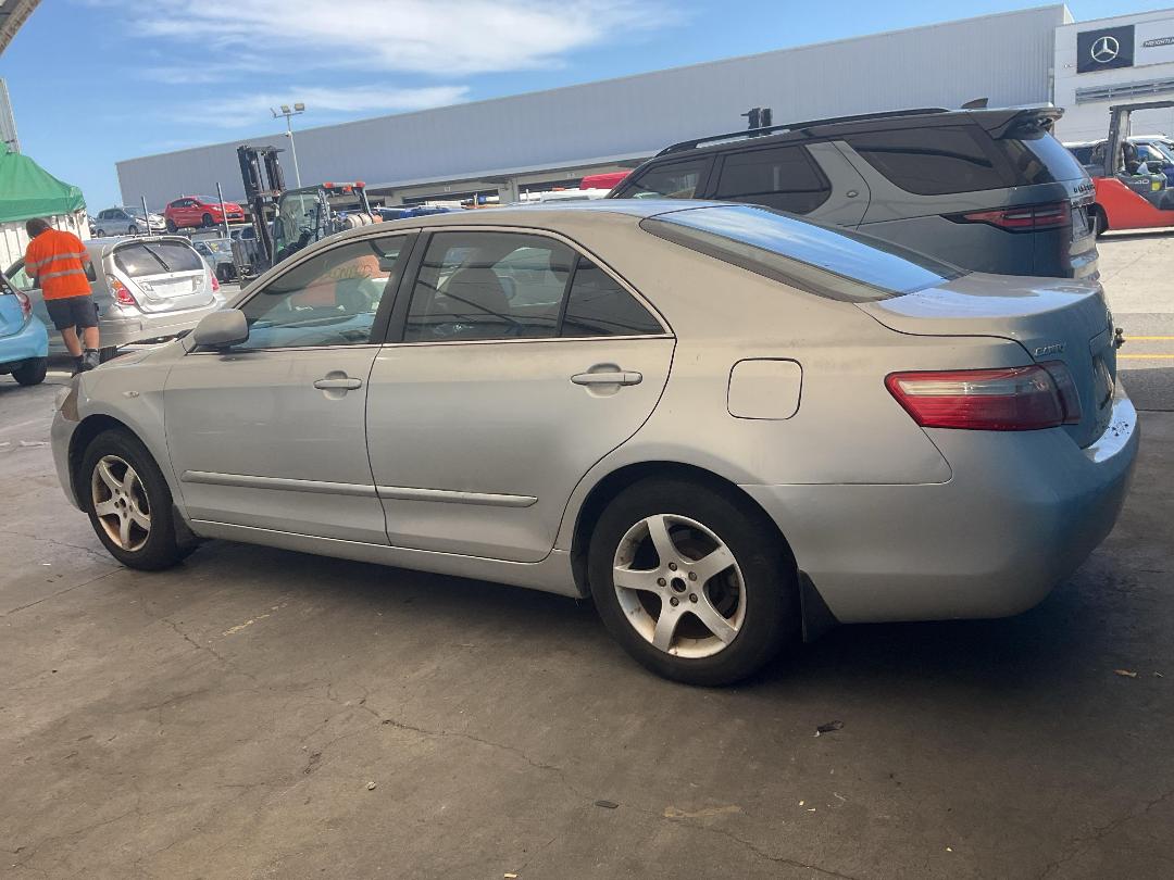 Photo '14' of Toyota Camry GL