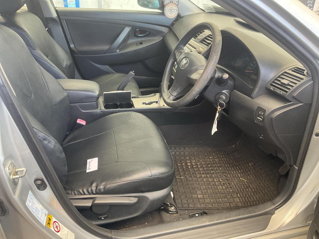 Photo '22' of Toyota Camry GL