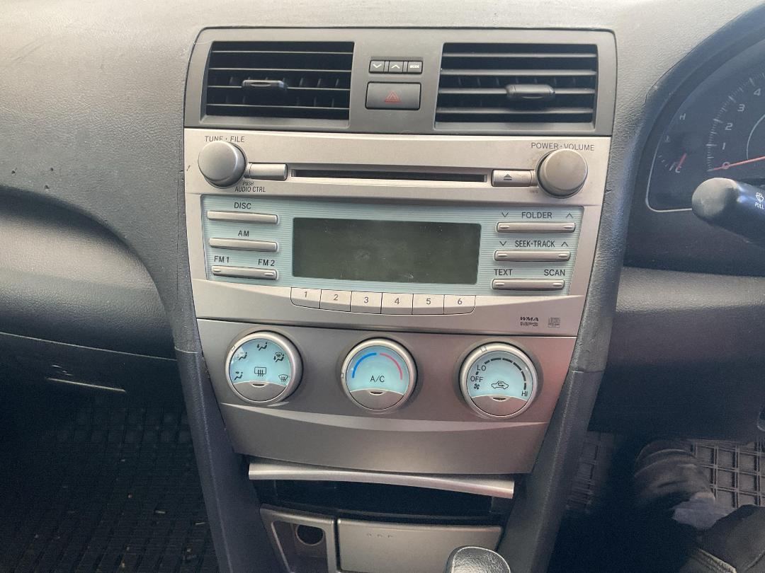 Photo '27' of Toyota Camry GL