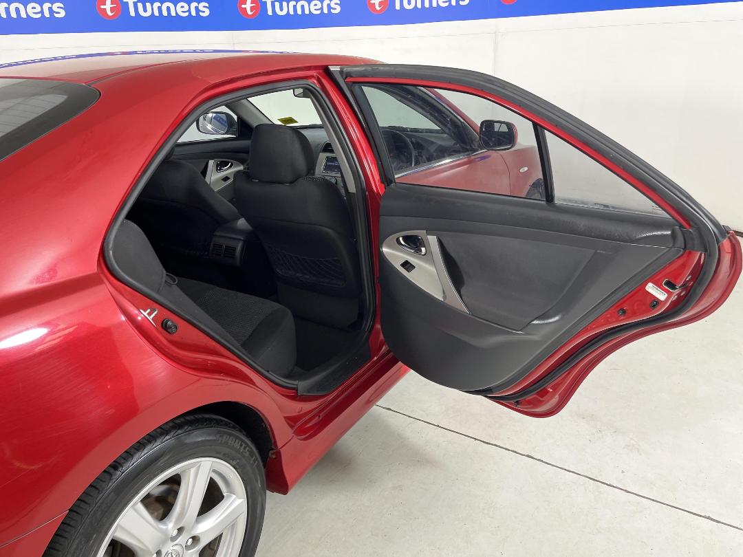 Photo '19' of Toyota Camry