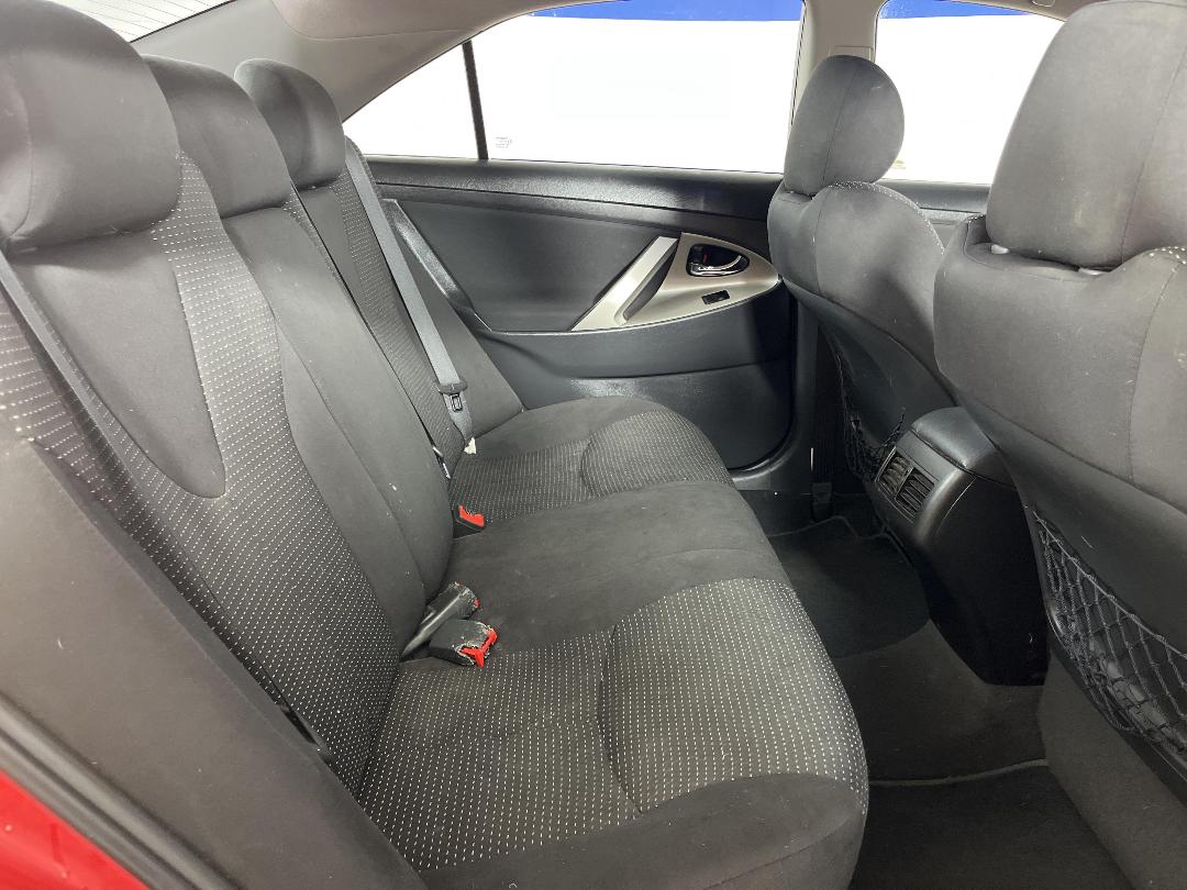 Photo '20' of Toyota Camry