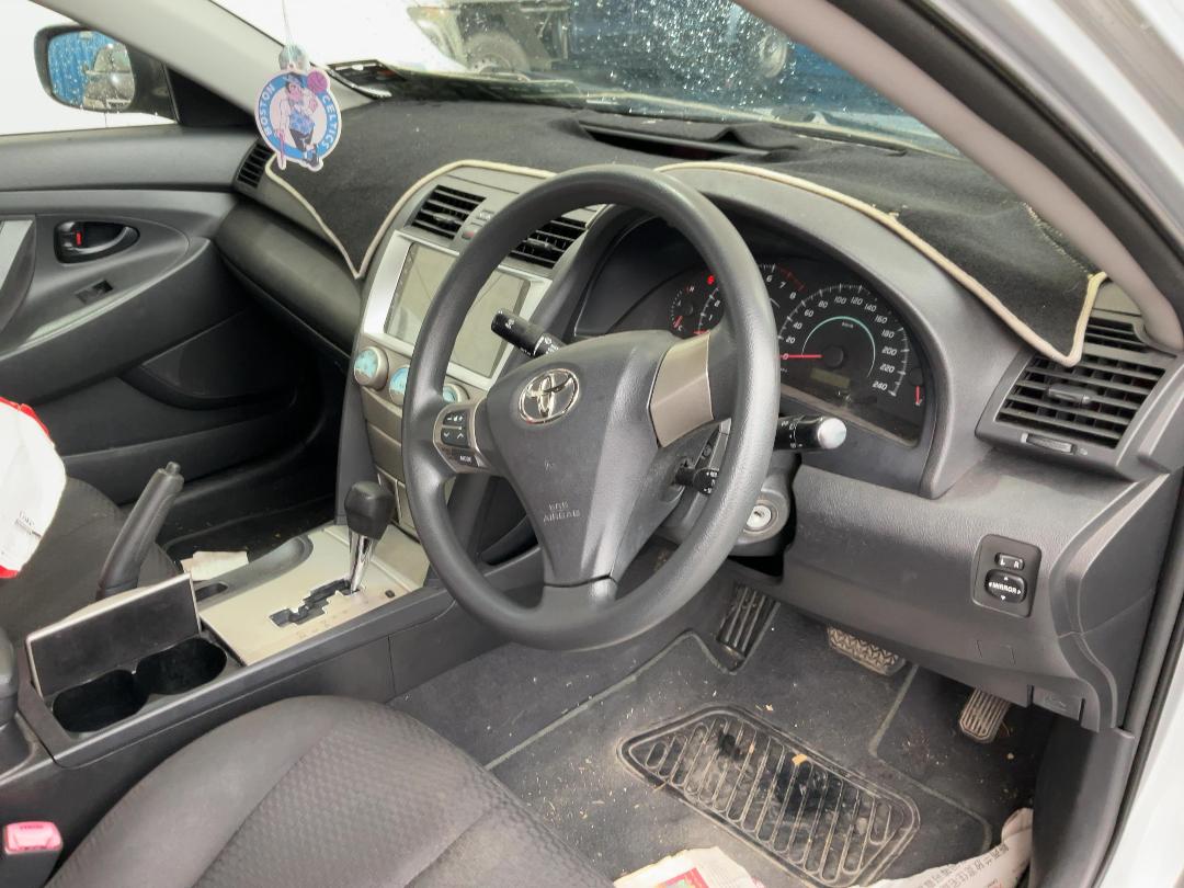 Photo '18' of Toyota Camry GL