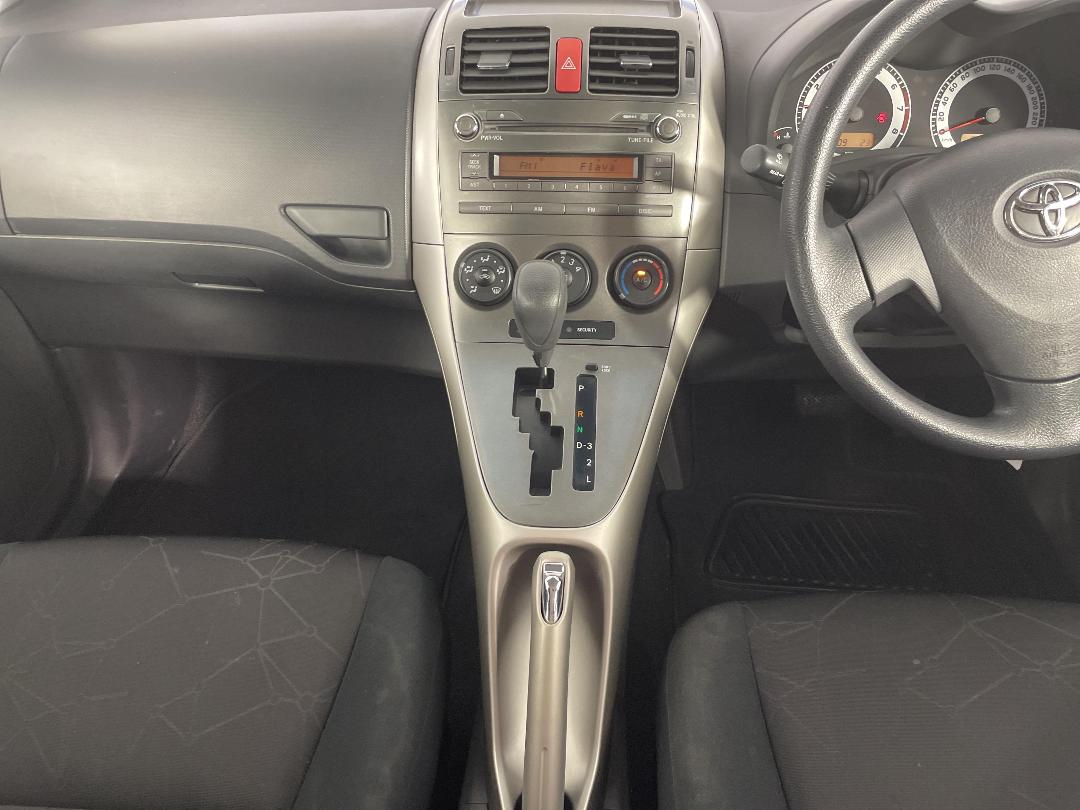 Photo '18' of Toyota Corolla Photo '18' of Toyota Corolla