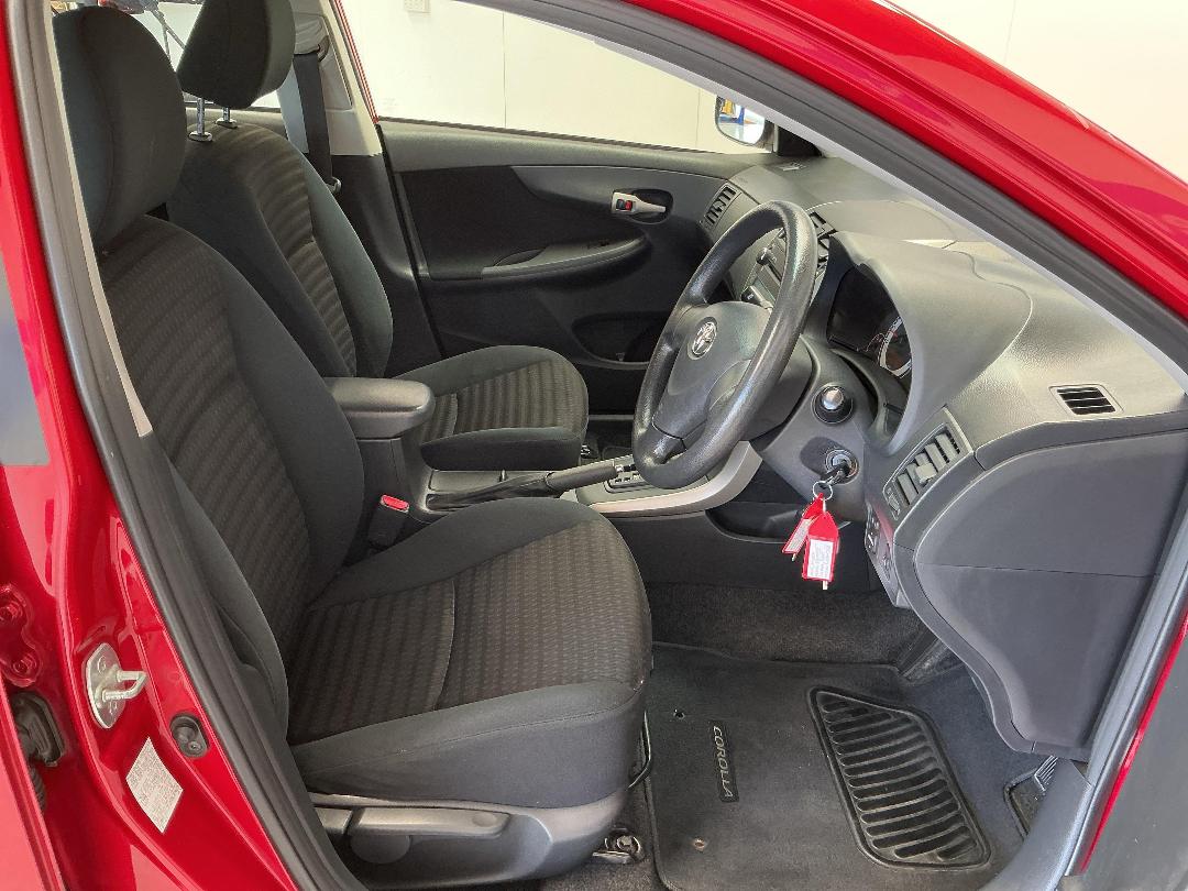 Photo '16' of Toyota Corolla Photo '16' of Toyota Corolla