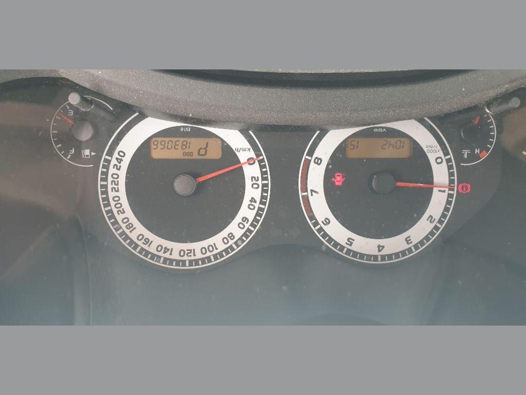 Photo '9' of Toyota Corolla GX Photo '9' of Toyota Corolla GX