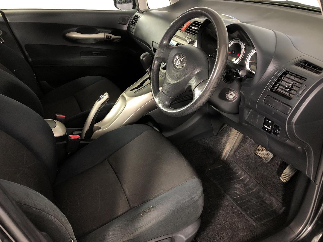 Photo '16' of Toyota Corolla