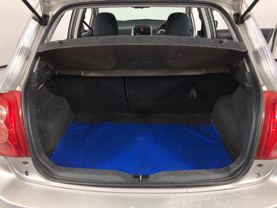 Photo '12' of Toyota Corolla Photo '12' of Toyota Corolla