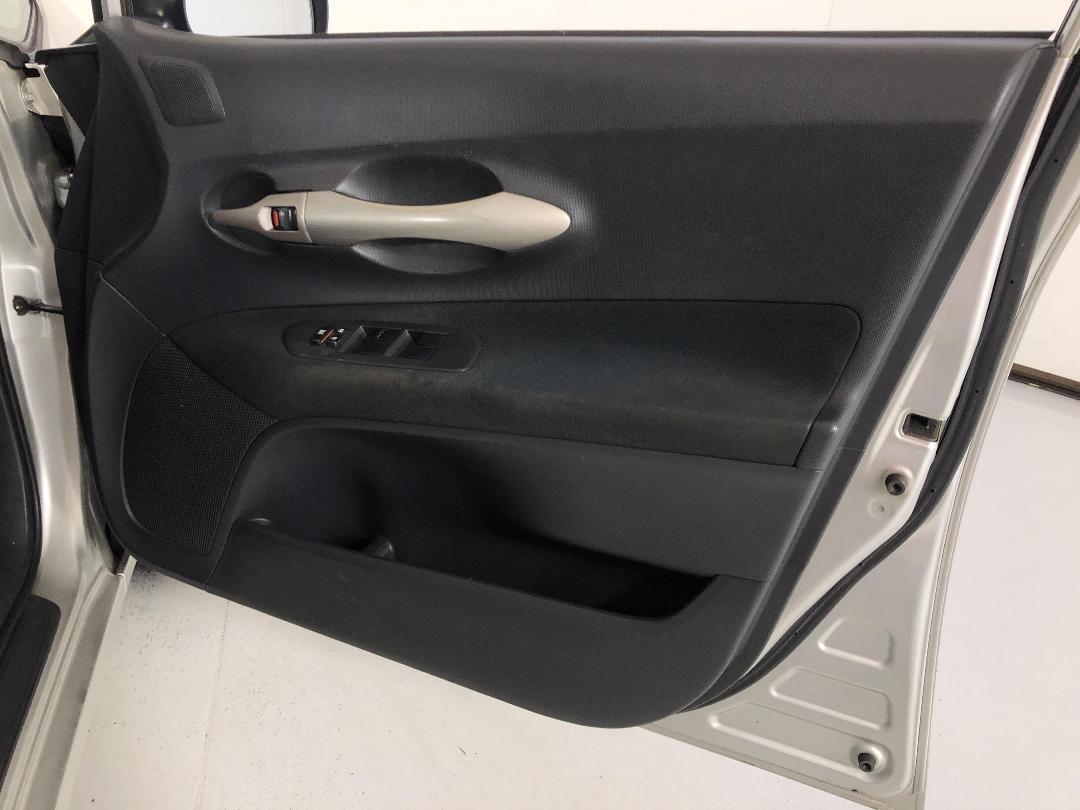 Photo '13' of Toyota Corolla Photo '13' of Toyota Corolla