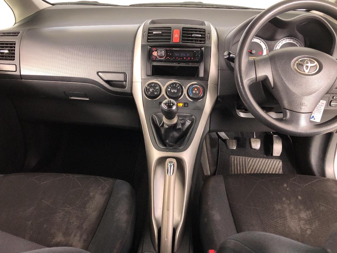 Photo '19' of Toyota Corolla Photo '19' of Toyota Corolla