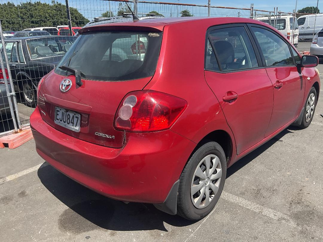 Photo '4' of Toyota Corolla GX Photo '4' of Toyota Corolla GX