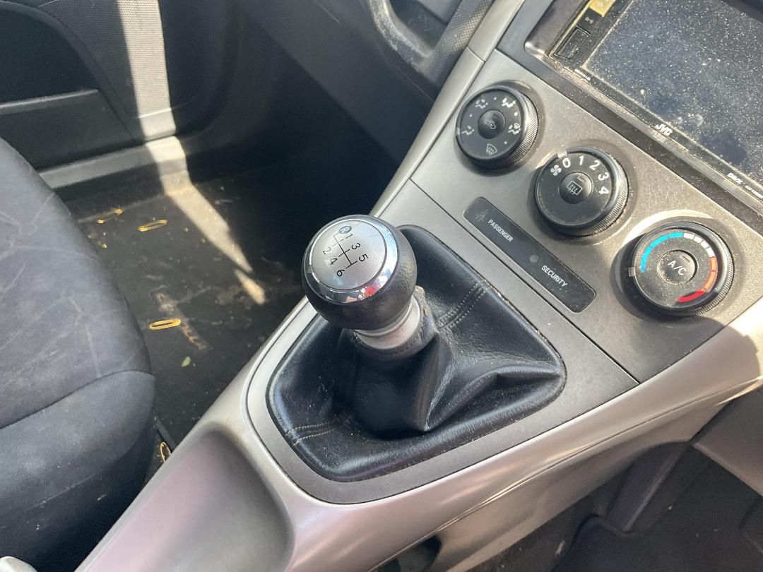 Photo '10' of Toyota Corolla GX Photo '10' of Toyota Corolla GX