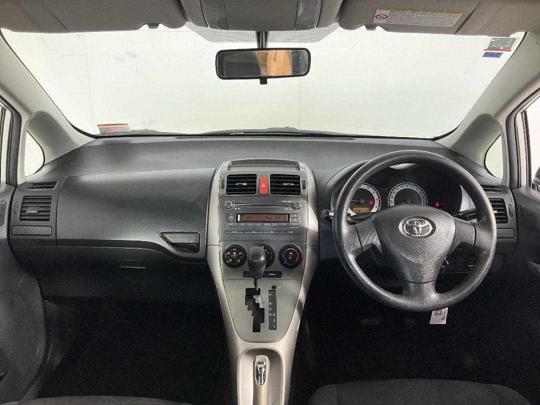 Photo '17' of Toyota Corolla