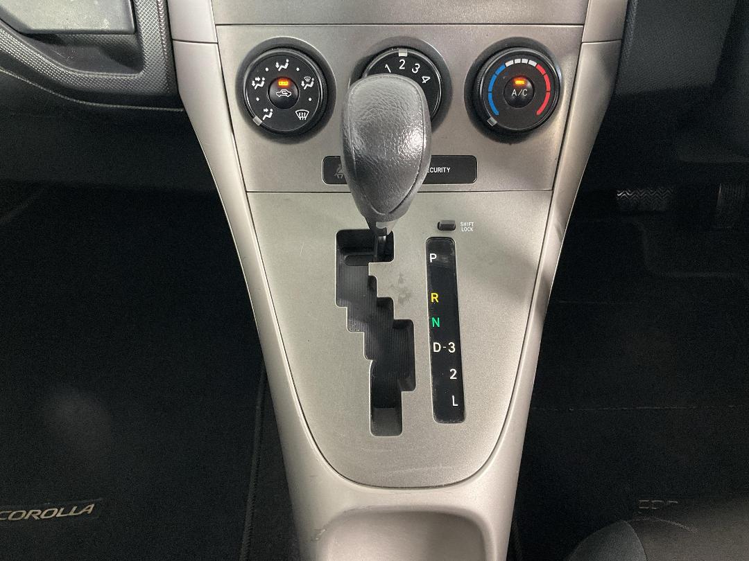 Photo '18' of Toyota Corolla