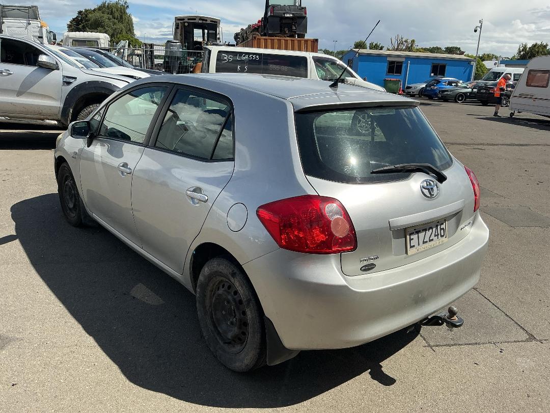 Photo '4' of Toyota Corolla GX Photo '4' of Toyota Corolla GX