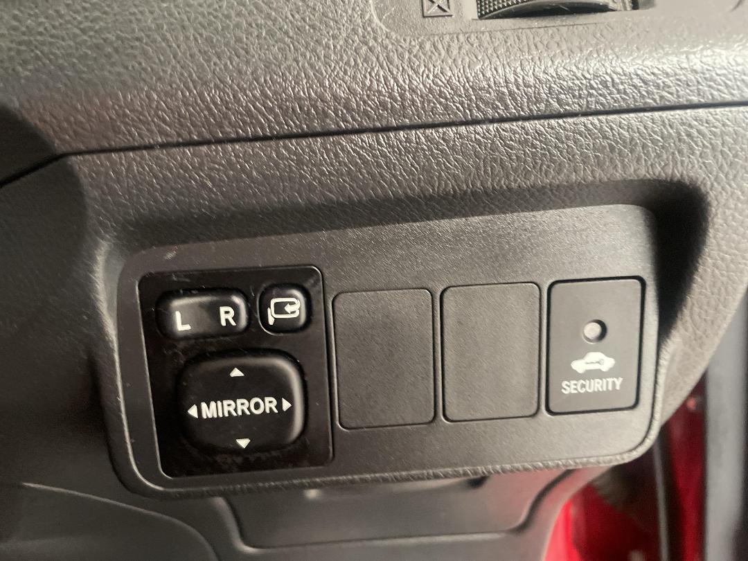 Photo '24' of Toyota Corolla