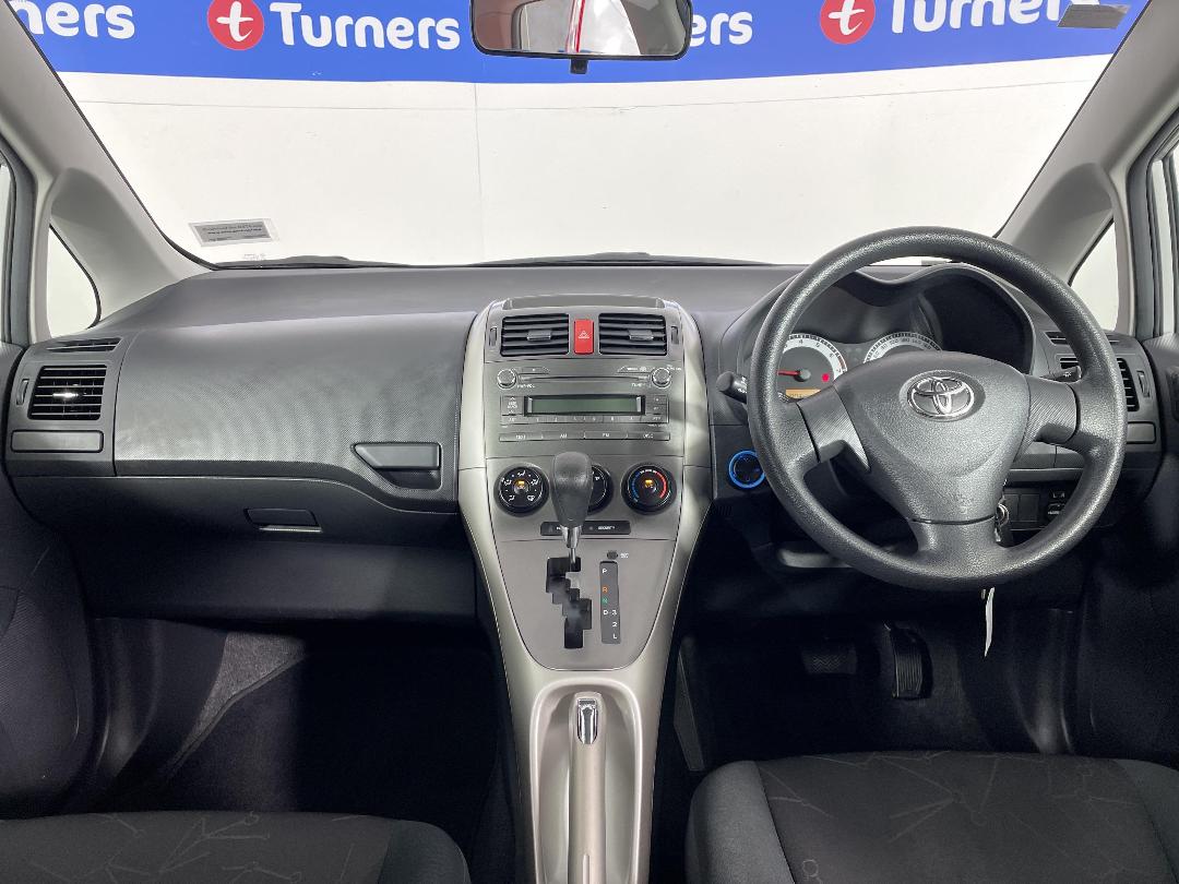 Photo '17' of Toyota Corolla