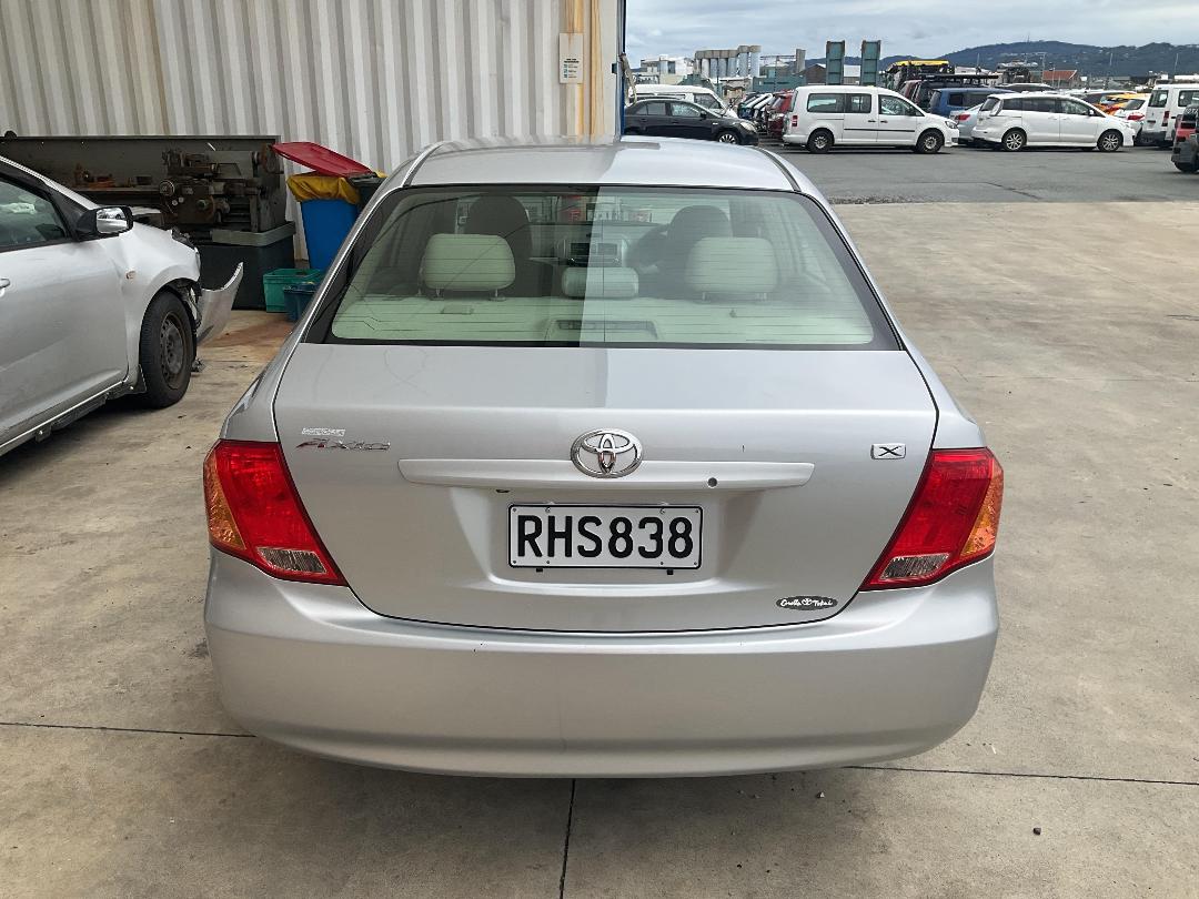 Photo '4' of Toyota Corolla Axio Photo '4' of Toyota Corolla Axio