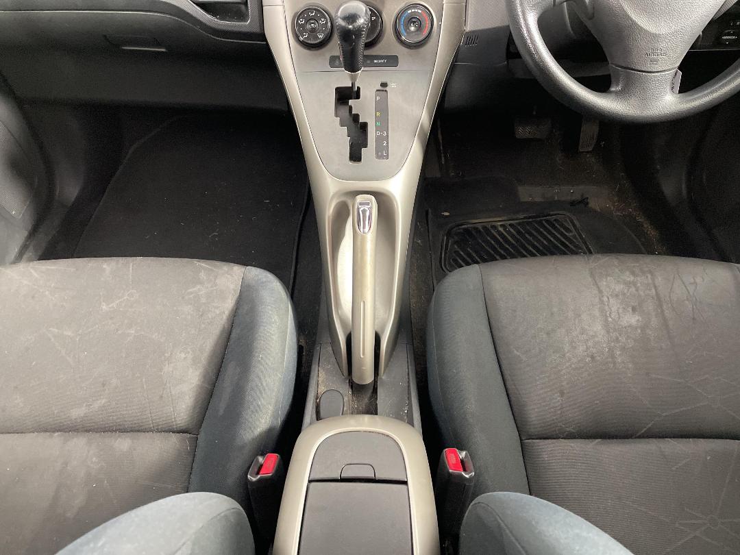 Photo '18' of Toyota Corolla