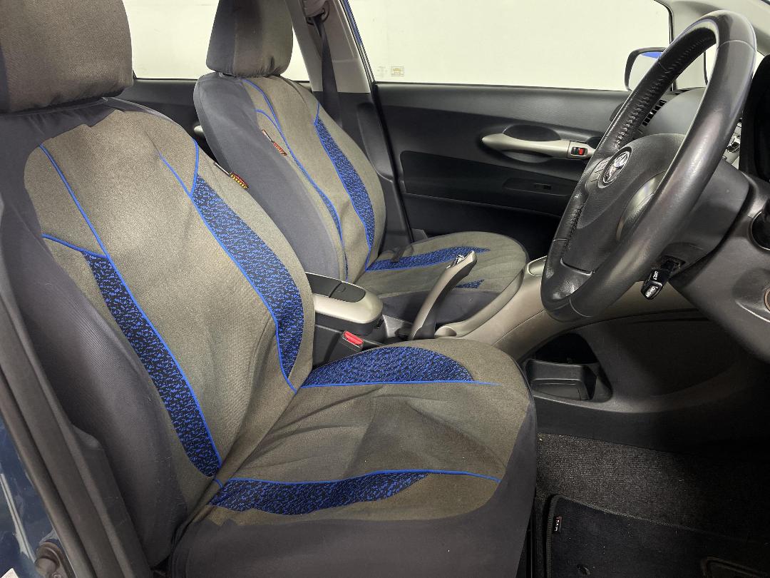 Photo '16' of Toyota Corolla