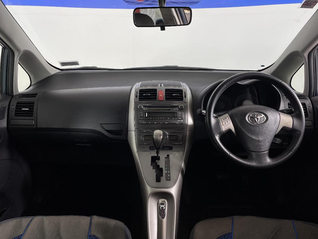 Photo '17' of Toyota Corolla