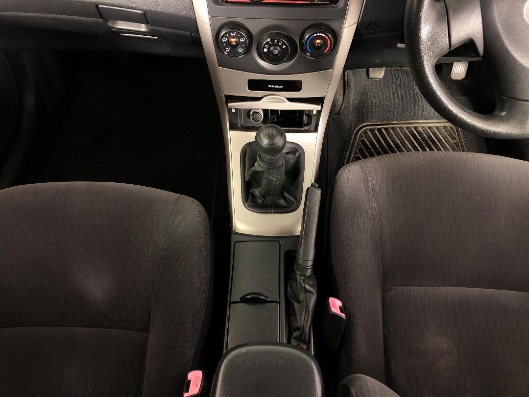 Photo '18' of Toyota Corolla