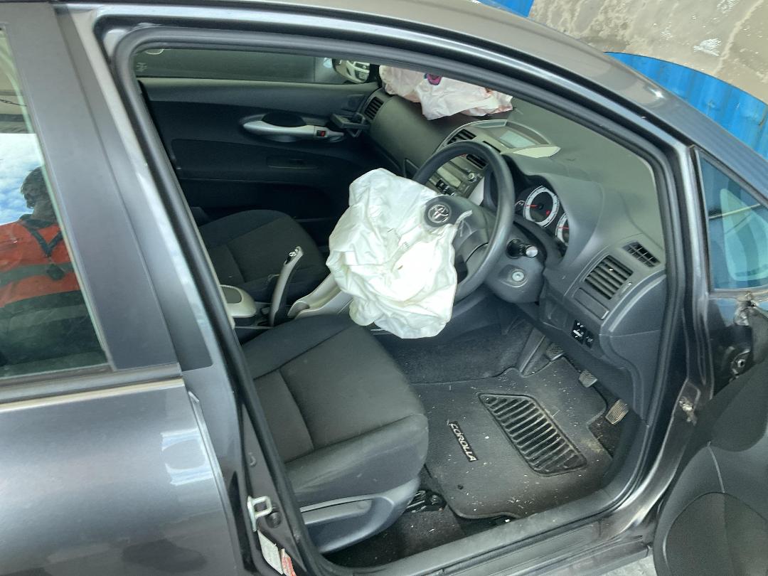 Photo '24' of Toyota Corolla GX Photo '24' of Toyota Corolla GX