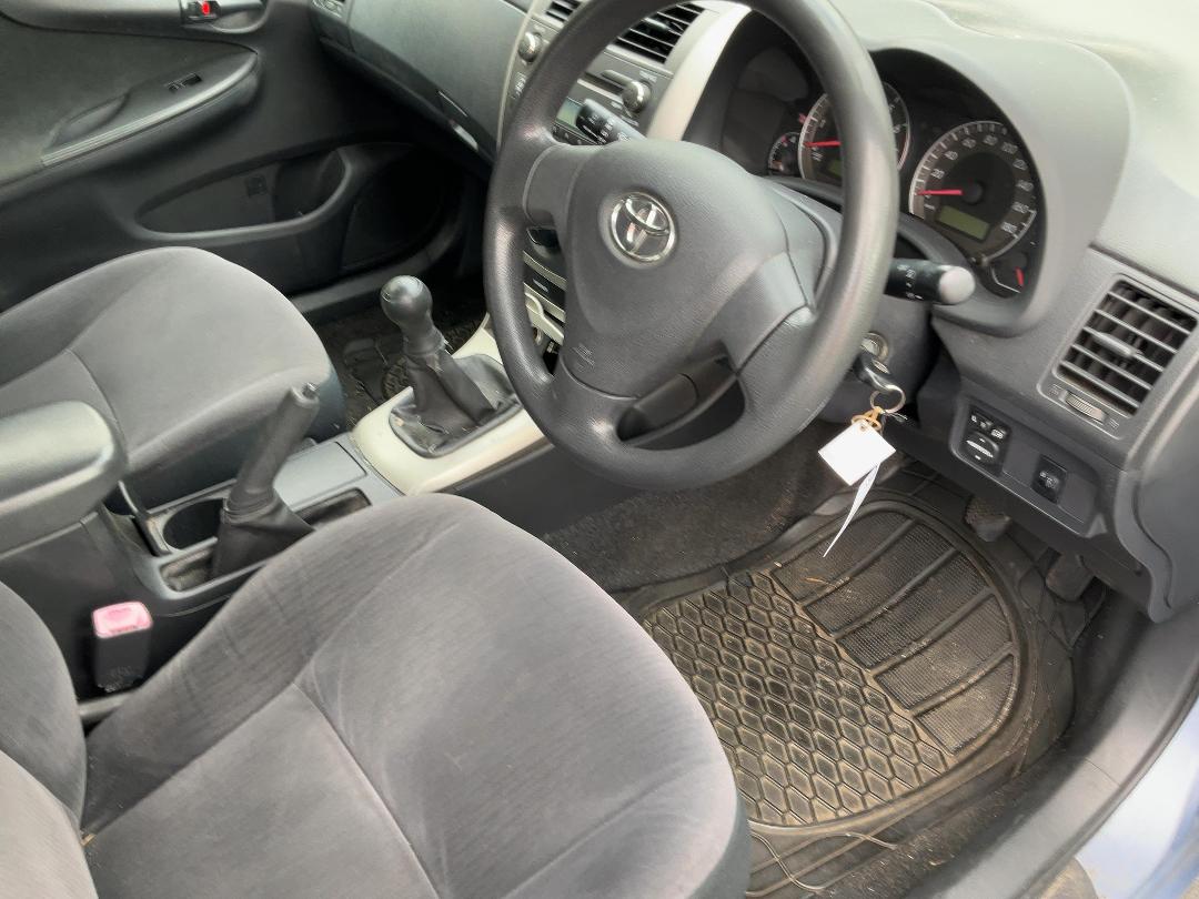 Photo '15' of Toyota Corolla Photo '15' of Toyota Corolla