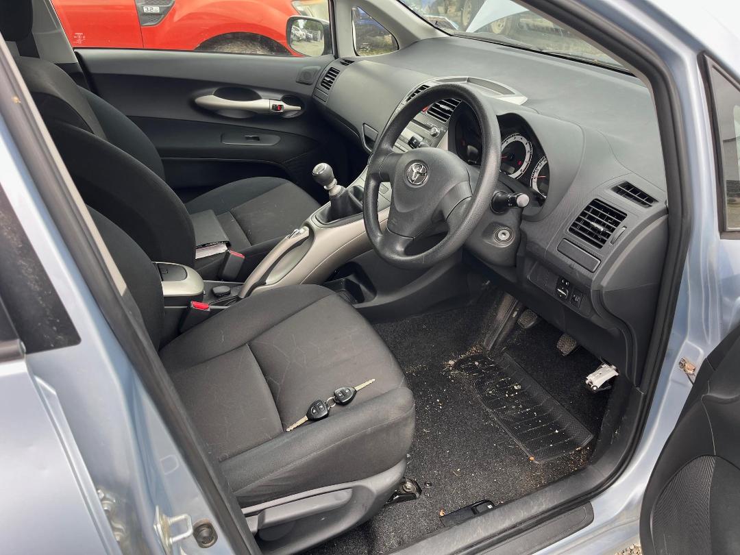 Photo '11' of Toyota Corolla GX