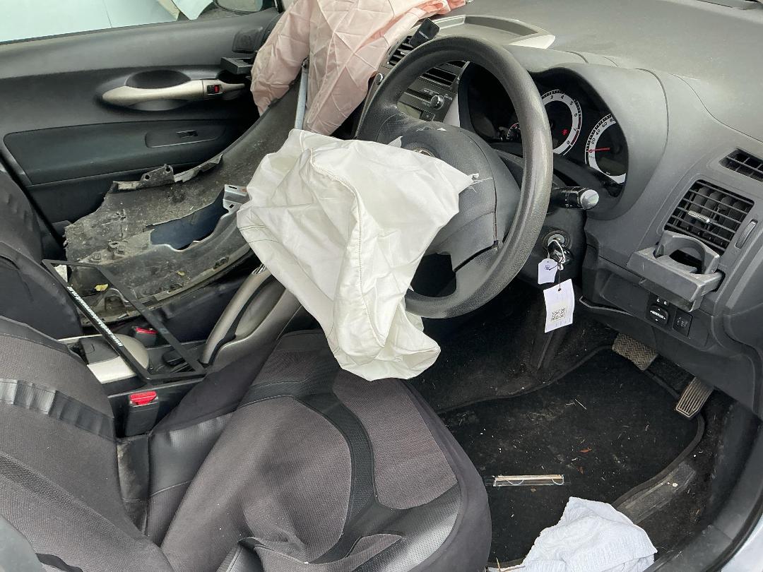 Photo '8' of Toyota Corolla GX