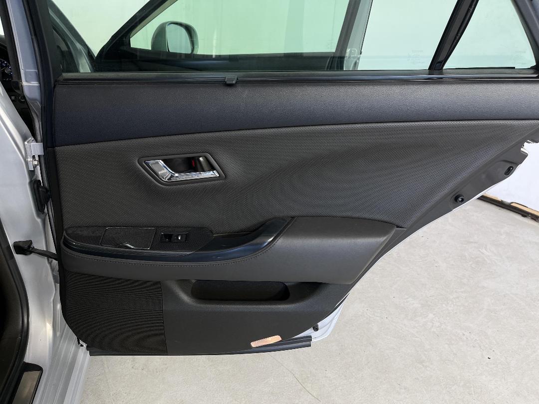 Photo '19' of Toyota Crown