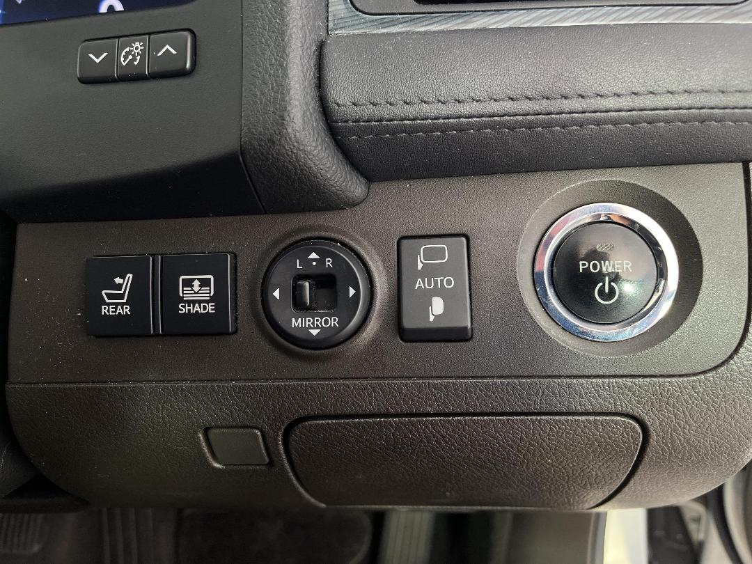 Photo '25' of Toyota Crown