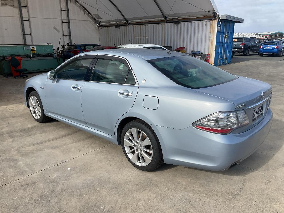 Photo '3' of Toyota Crown Hybrid