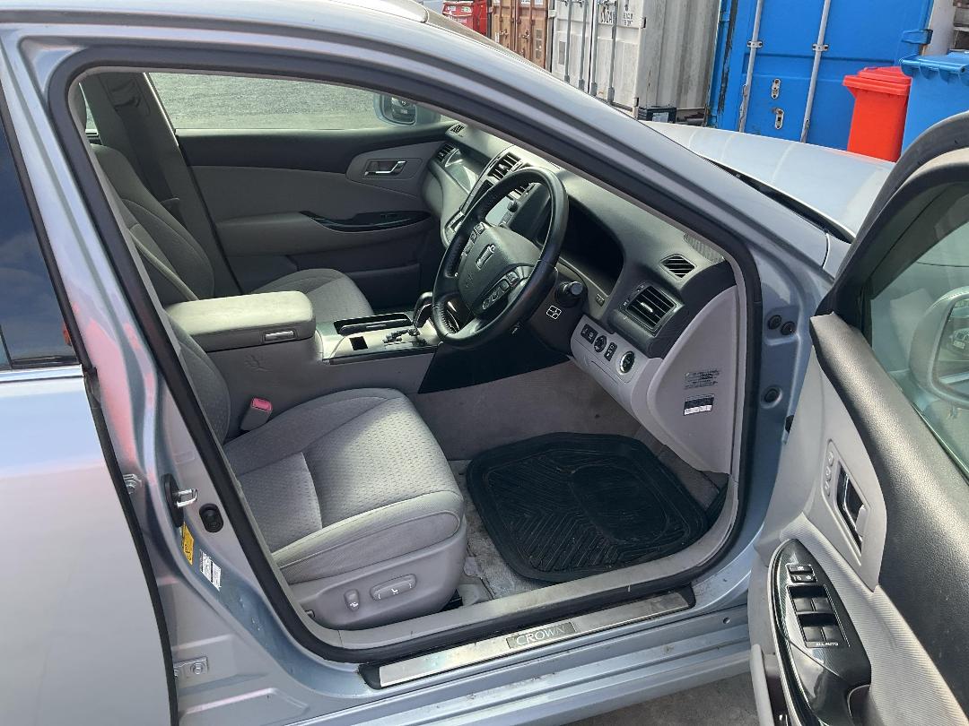 Photo '9' of Toyota Crown Hybrid