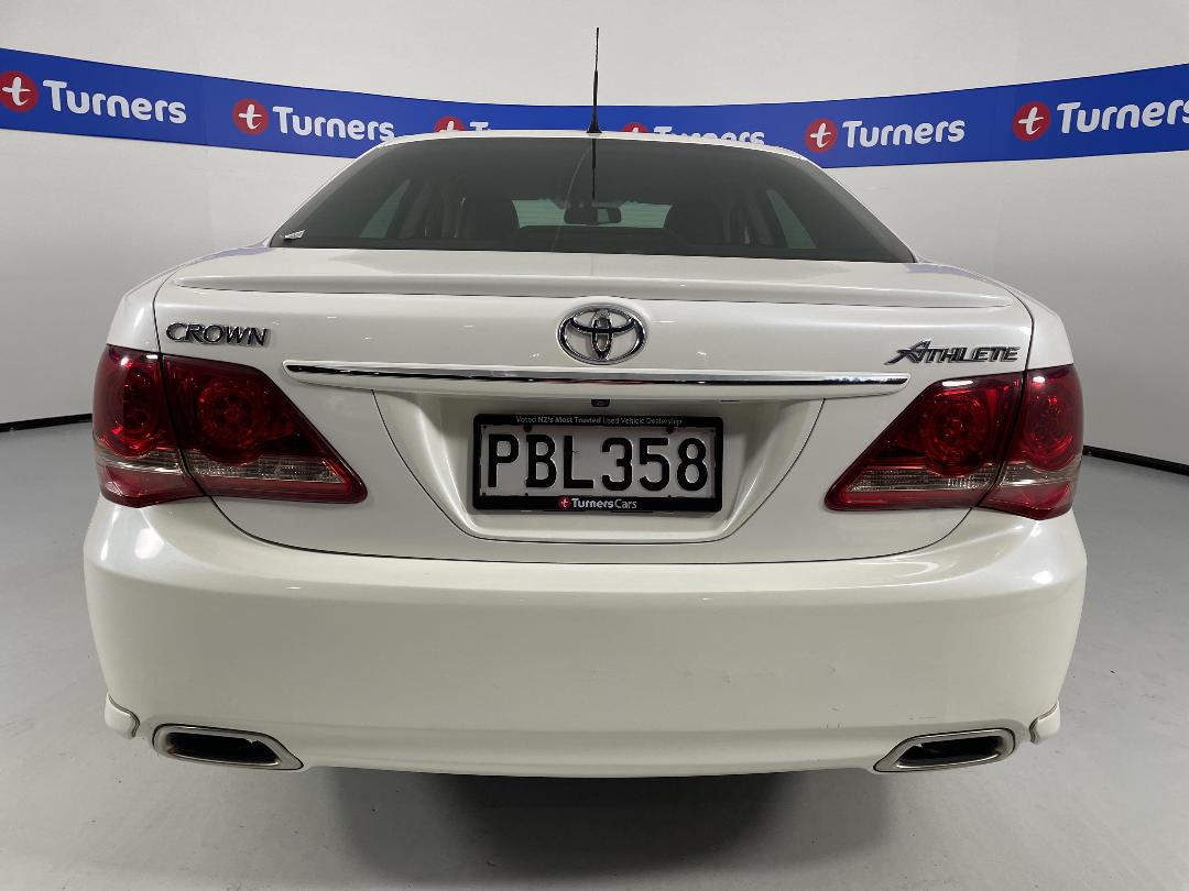 Photo '6' of Toyota Crown