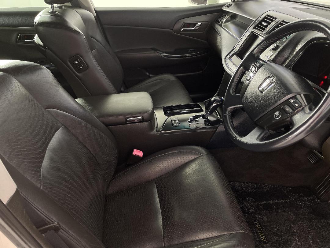 Photo '16' of Toyota Crown